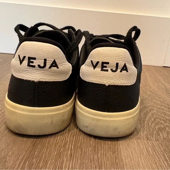 Veja Black and Cream Campo sneakers - Picture 4 of 7